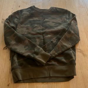 Camo sweatshirt